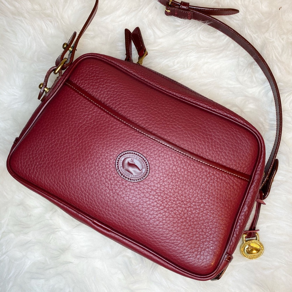 🔥Vintage Dooney & Burke Rouge Camera Bag